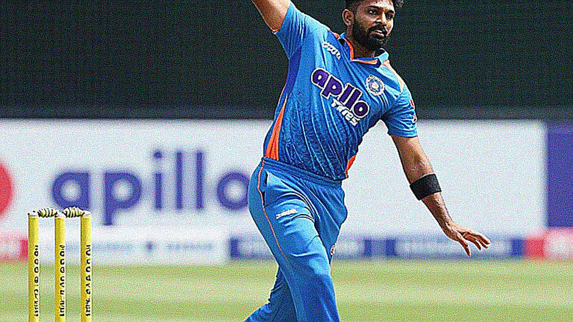 From 157/2 to 194: A 15-Ball, Four-Wicket Burst, Al Amin's 6/60 and a Series Wait Left Open